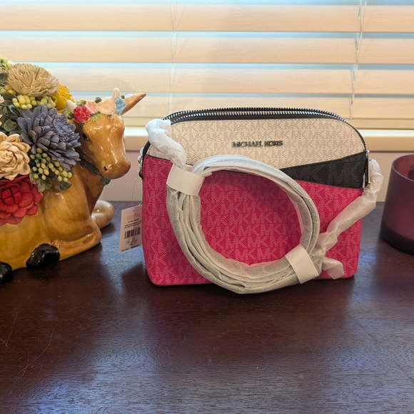 NWT Michael Kors Pink and Black Crossbody Purse - Picture 1 of 5